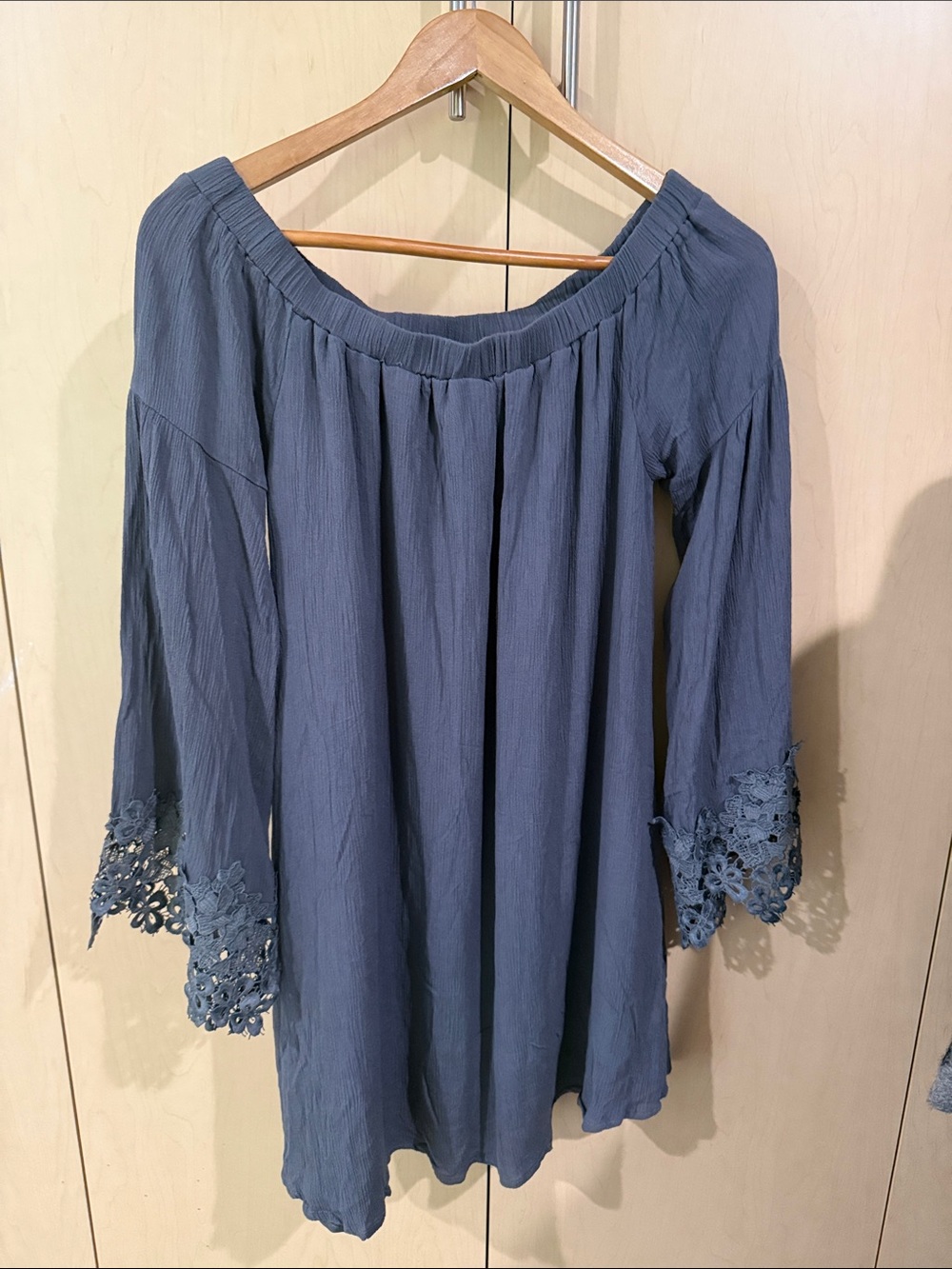 Romeo & Juliet Couture Slate Blue Off-Shoulder Tunic with Crochet Cuffs